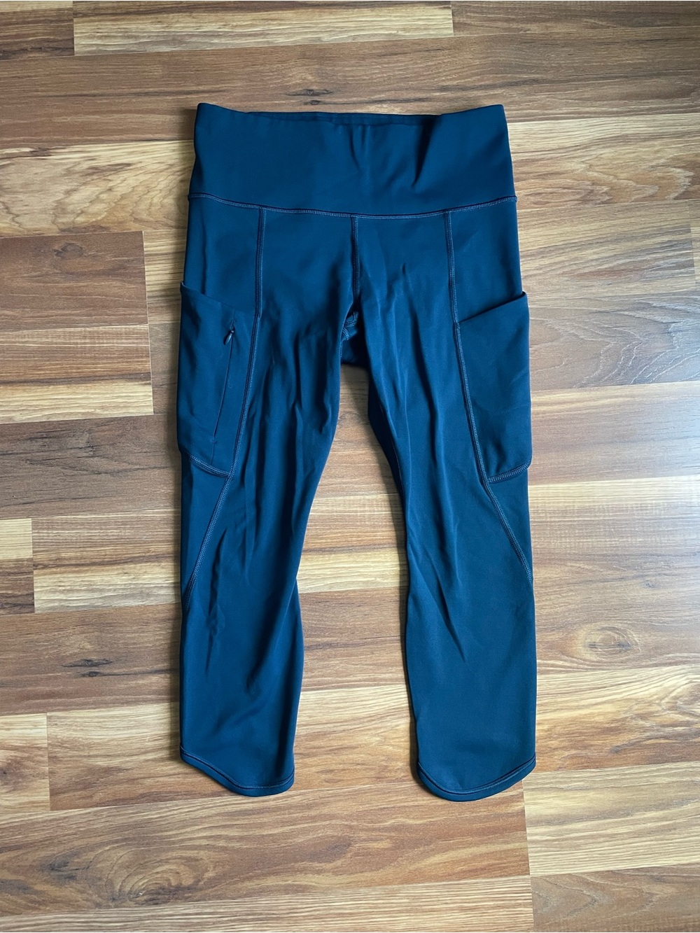 Athleta All In Capri Leggings Navy Blue Size Small Petite S/P Pockets